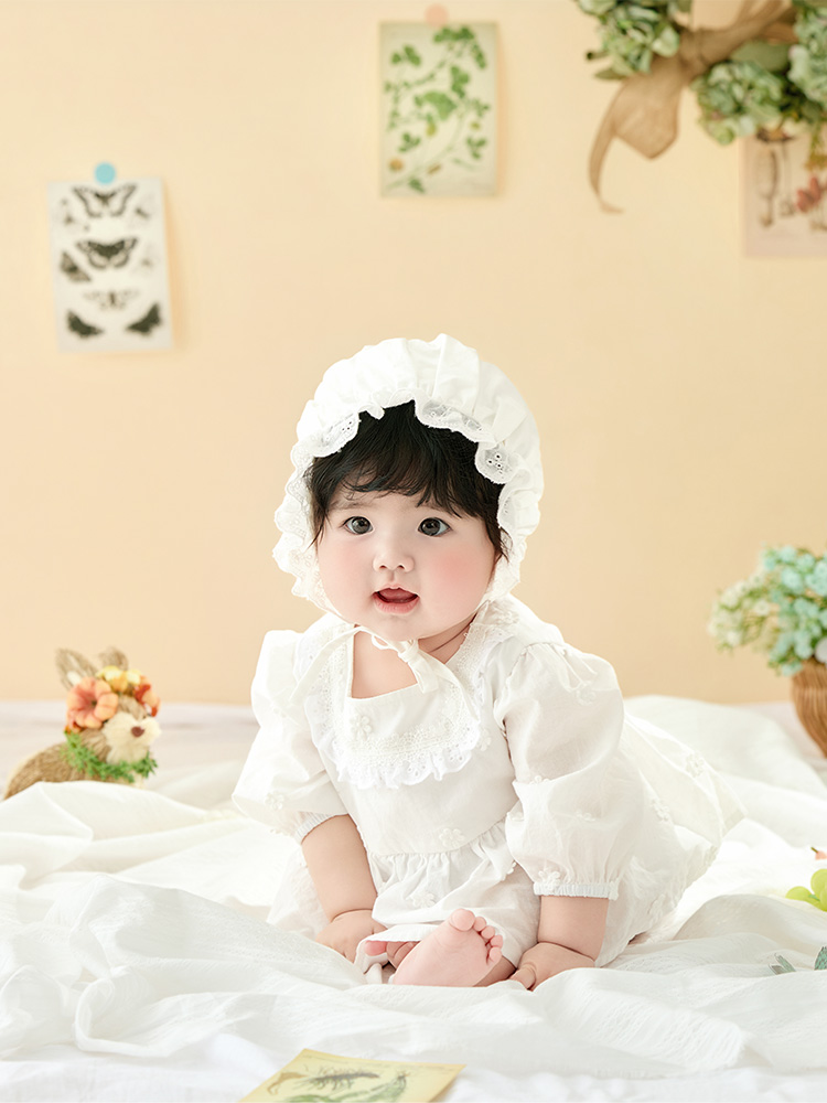 Photography Of The Year - 牧歌的なスタイルの女の赤ちゃんの写真撮影用衣装、スタジオ用のかわいいヴィンテージホワイトレースのボンネット＆ドレスセット、1歳の赤ちゃんの写真撮影用